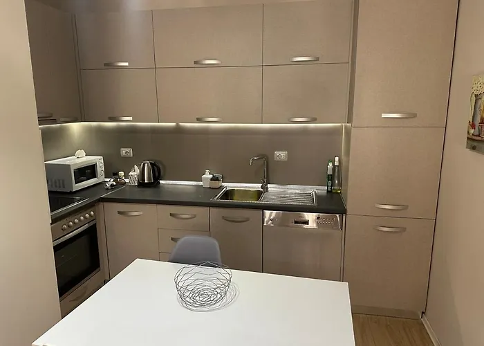 Your Away From Home- Self Check-in Appartement Tirana