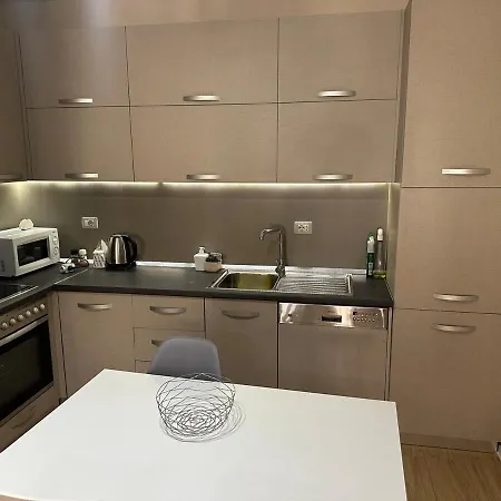 Your Away From Home- Self Check-in Apartamento Tirana